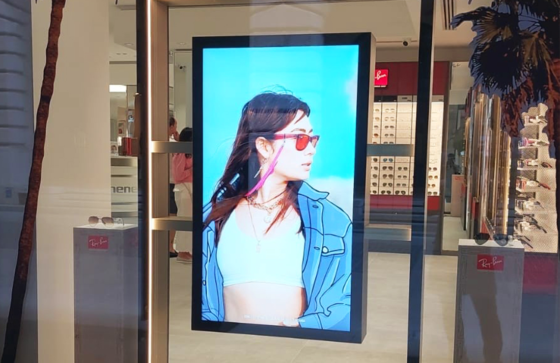 Display Windows for Luxottica